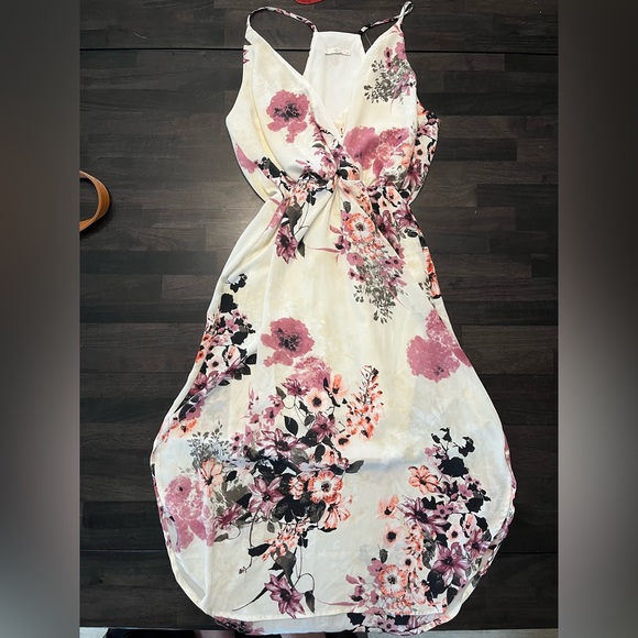 White/black/pink floral Le Lis Dress - Picture 1 of 4